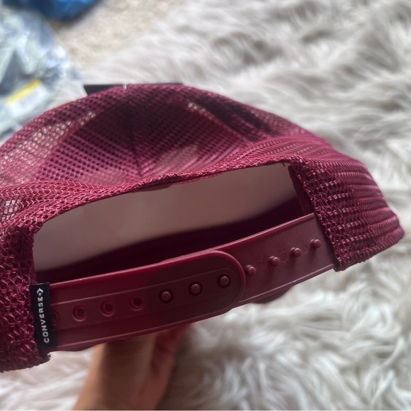 Converse Burgundy Red Trucker Hat NWT - Picture 6 of 11